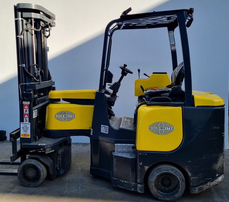  2017 Aisle Master 20SE 2T Electric